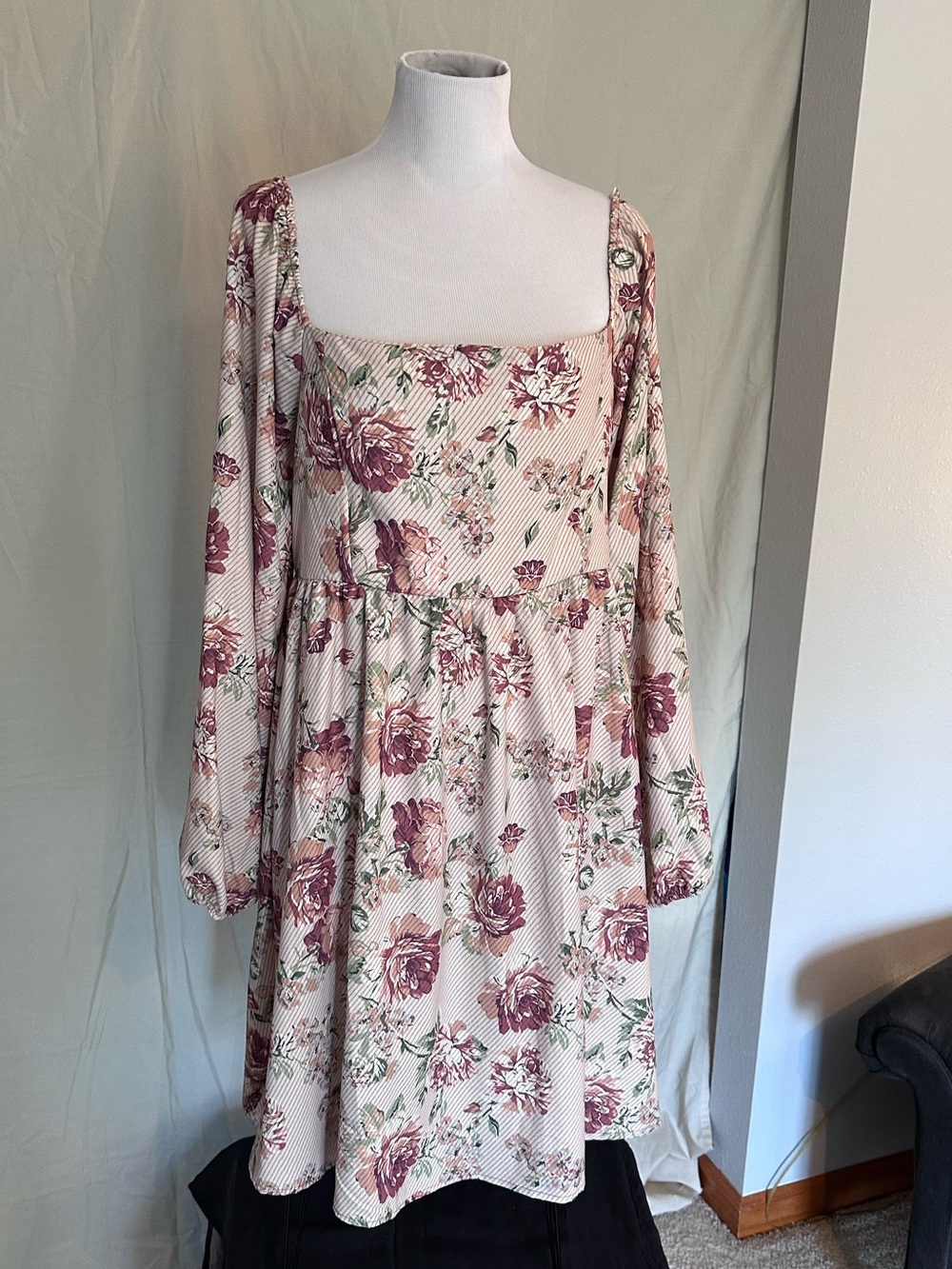 Square-Neck Floral Mini Dress in Dusty Rose Haptics 2X off-shoulder babydoll